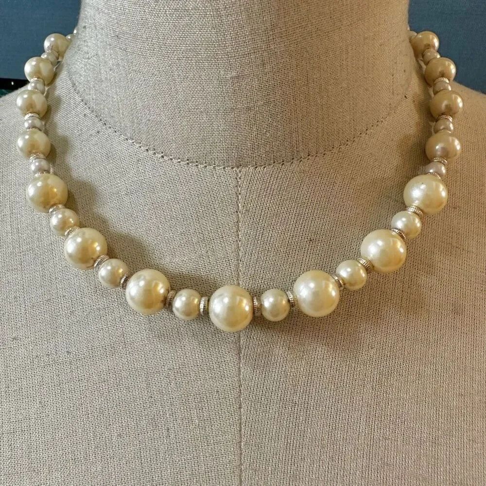 Avon faux pearl and Silver tone necklace